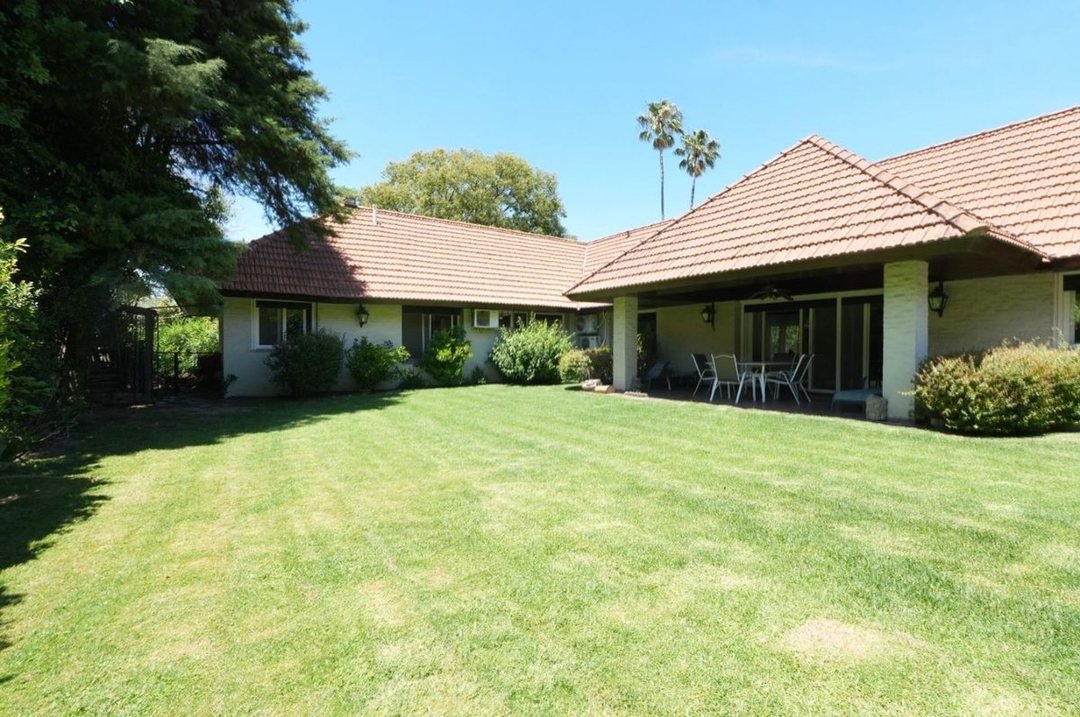 VENTA CASA SEIS AMBIENTES OLIVOS GOLF CLUB