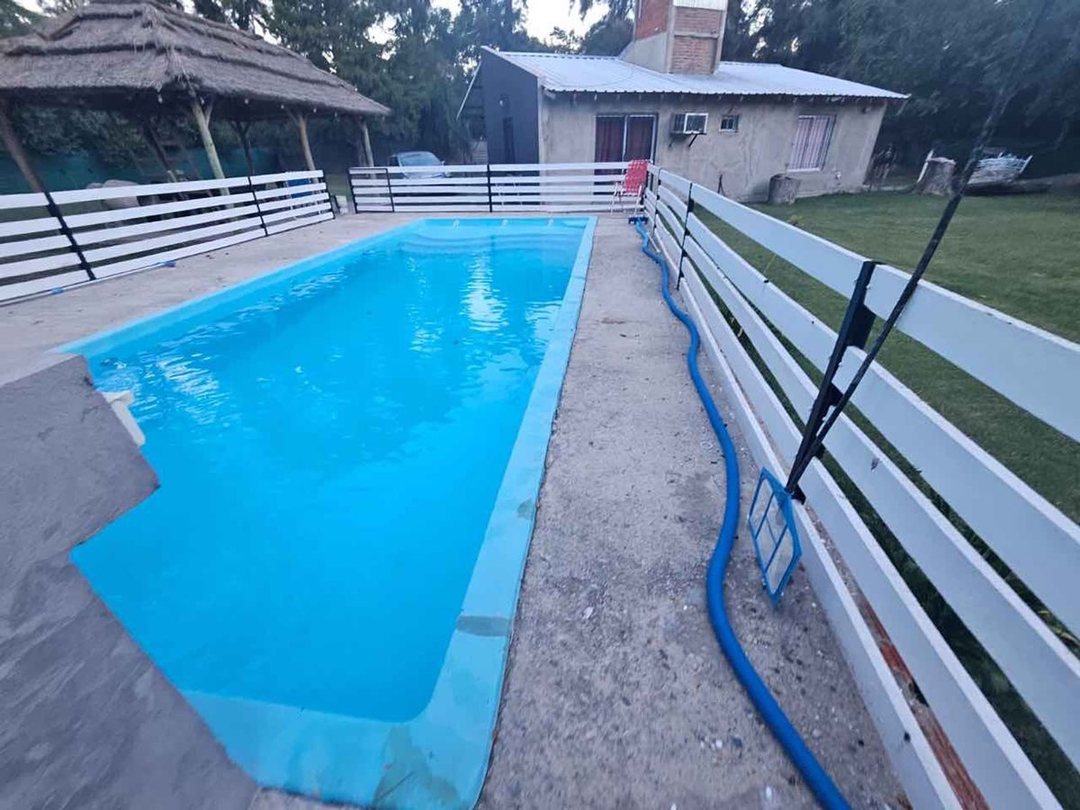 CASA EN VENTA LUJAN PILETA Y QUINCHO