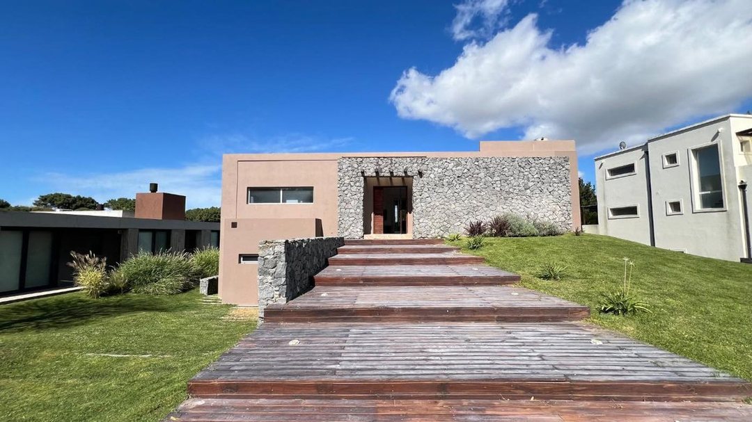 CASA VENTA COSTA ESMERALDA RESIDENCIAL II 100