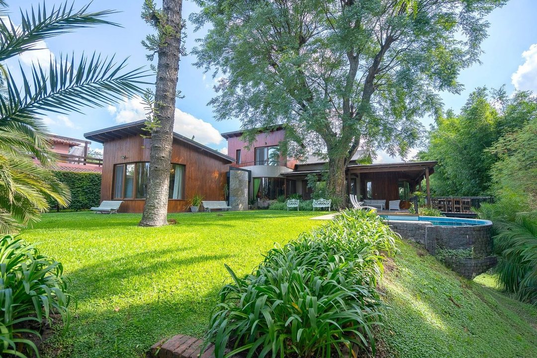 CASA EN VENTA B° MIRADORES I BECCAR  S/LA BARRANCA
