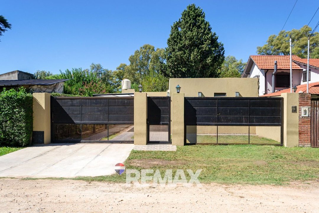 CASA 3 AMBIENTES EN VENTA EN BARRIO LINKS EZEIZA