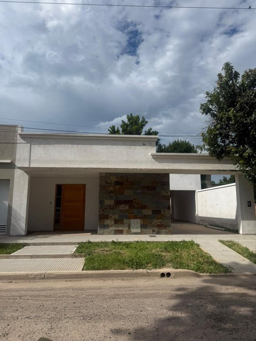 VENTA CASA A TERMINAR - ESPERANZA .-