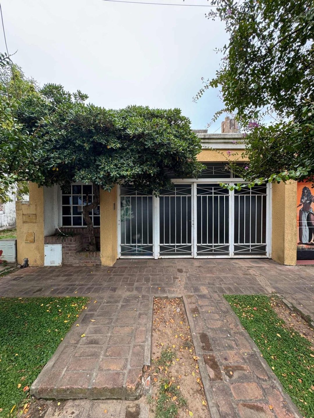 CASA EN VENTA EN PERGAMINO CON PATIO