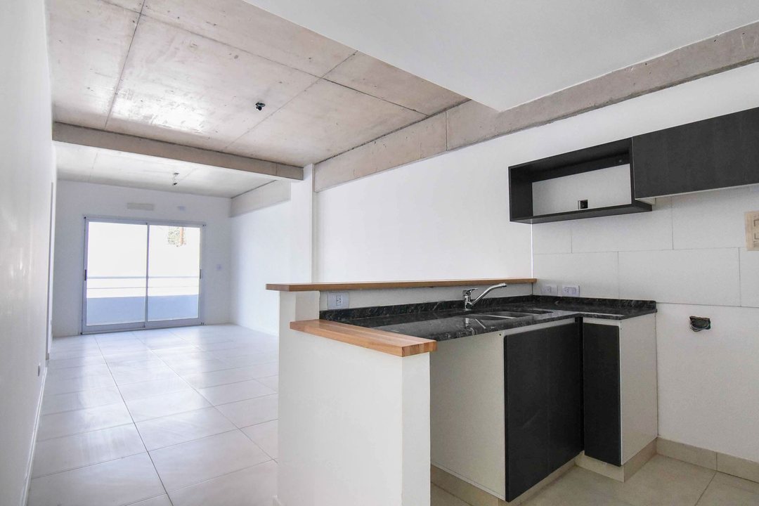 Venta Depto 2 amb. con balcón San Telmo Apto Prof.