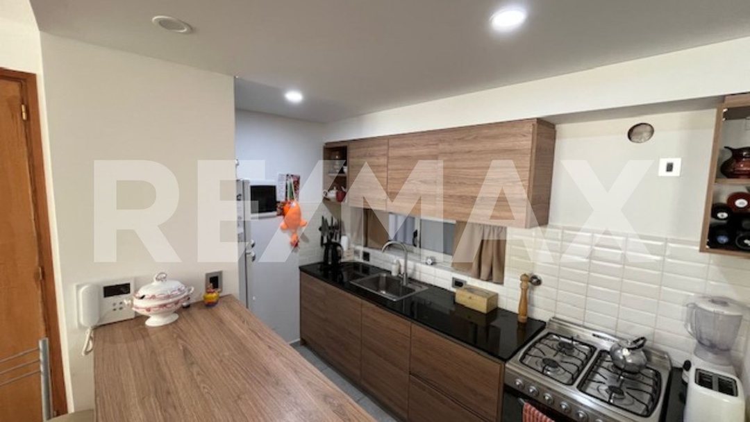 DEPARTAMENTO EN VENTA.PATIO.COCHERA.PLANTA BAJA