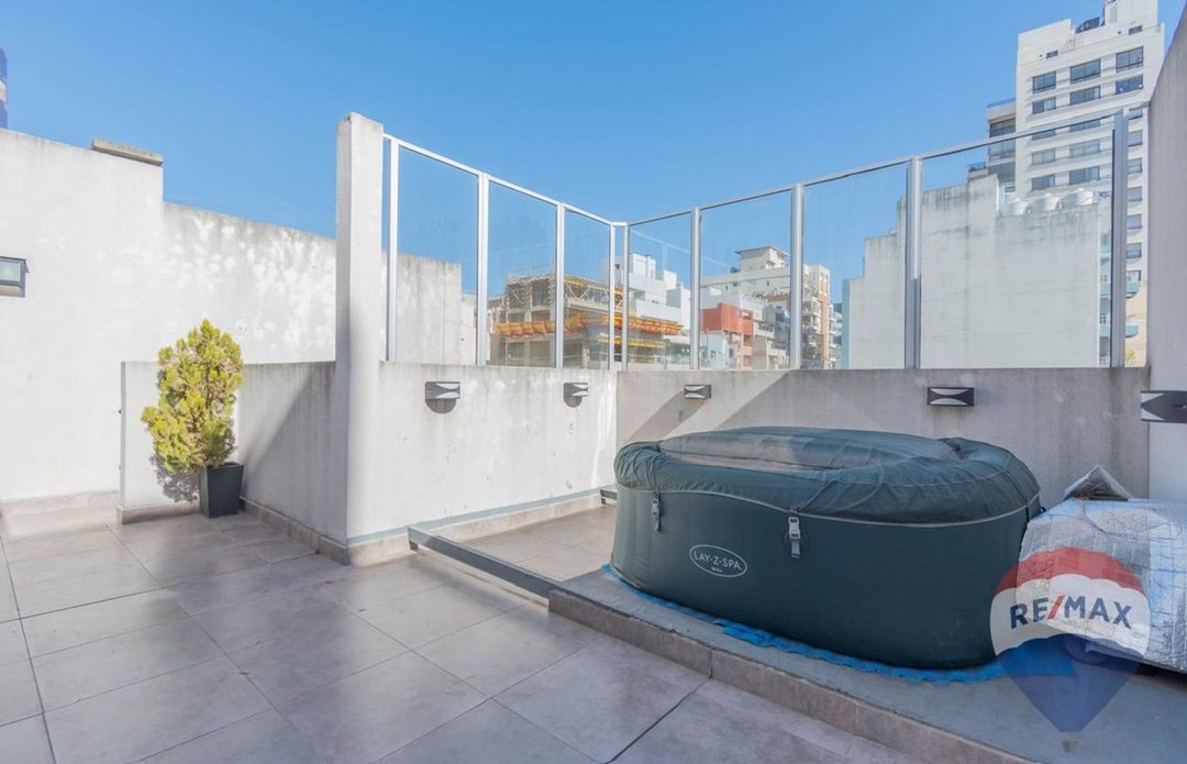 Duplex 3 amb con terraza, coch+ Baulera. Urquiza
