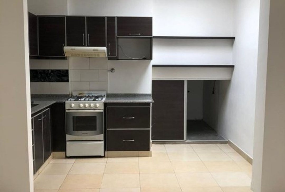 Venta departamento 2 amb con patio en Ramos Mejia