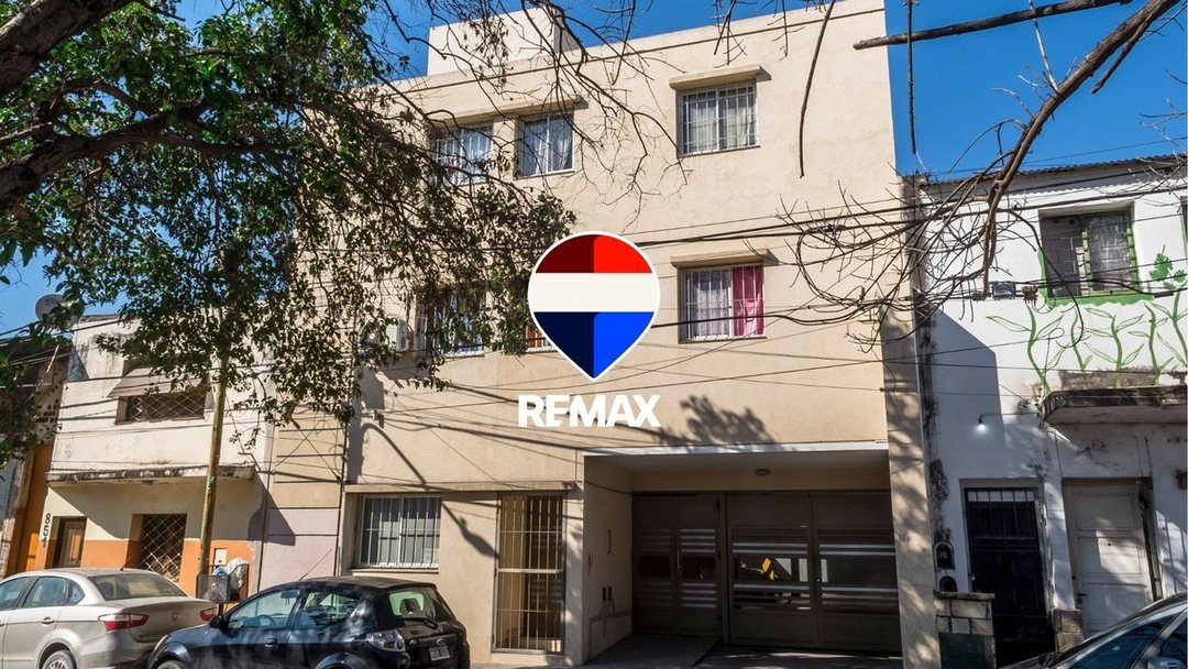 EDIFICIO EN VENTA MACROCENTRO 8 DPTOS Y 1 LOCAL