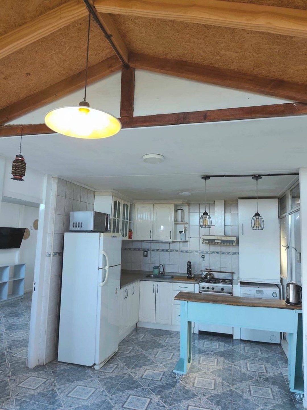 CASA CENTRICA CON PARRILLA Y PATIO
