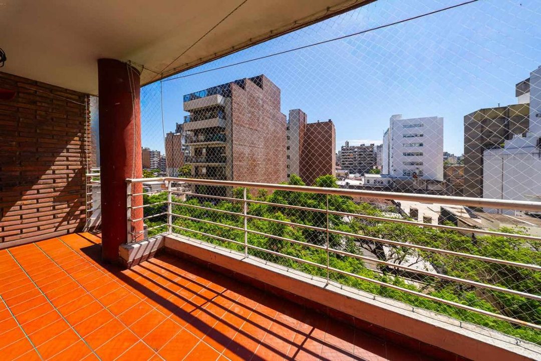DEPARTAMENTO CON COCHERA EN VENTA 2 DORMITORIOS