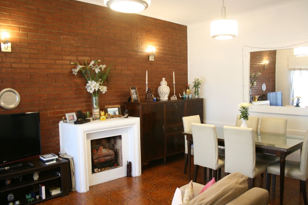 VENTA CASA 6 AMB PILETA BERNAL - ESCUCHA OFERTA