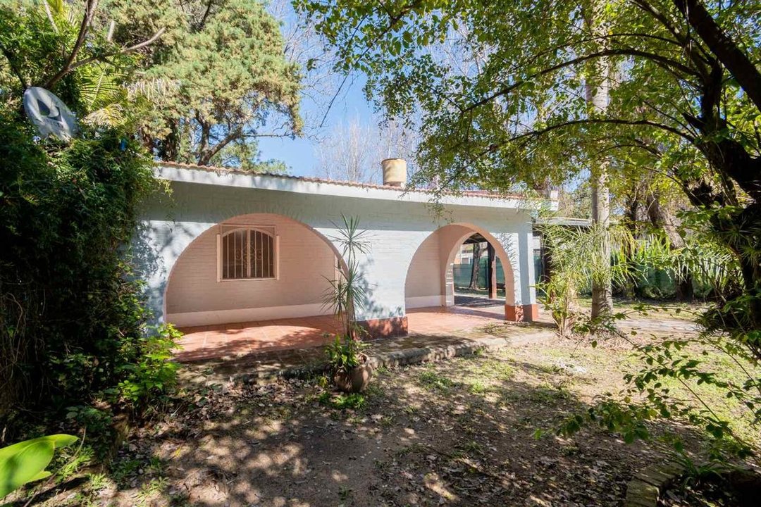 SE VENDE CASA QUINTA 2 DORM Y PILETA EN LAS PALTAS