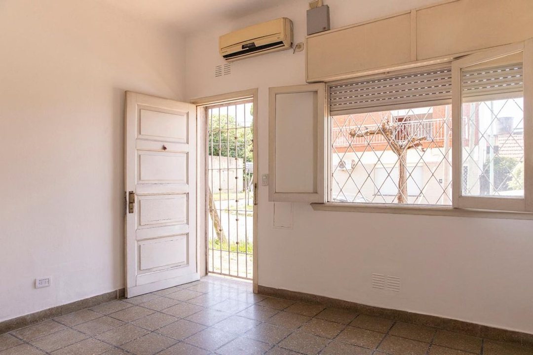 VENTA CON RENTA PH TIPO CASA EL PALOMAR