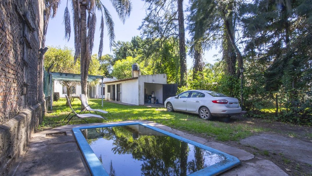 CASA EN VENTA 1 DORMI, PILETA-QUINCHO EN YBARLUCEA