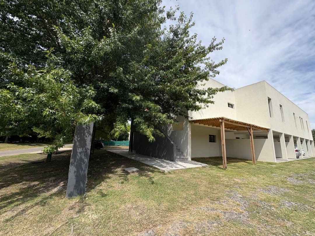 VENTA DUPLEX 4 AMB CARDALES VILLAGE PILETA FINANC
