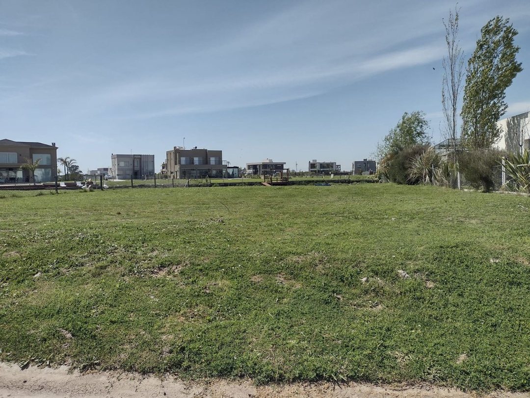 LOTE  VENTA LAGOS DE CANNING FTE AL LAGO/PERMUTA
