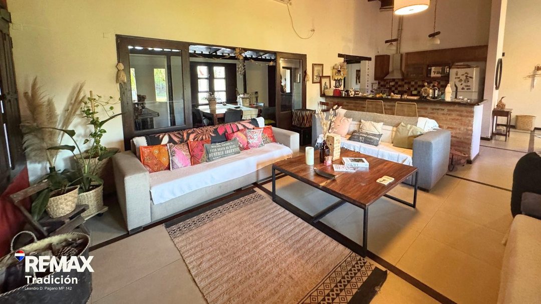 CASA EN VENTA - 4 HABITACIONES - MONTE ALTO