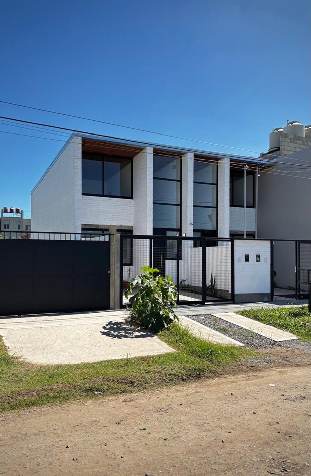DEPARTAMENTO DUPLEX 2 DORM.COCHERA-PATIO-ESTRENAR