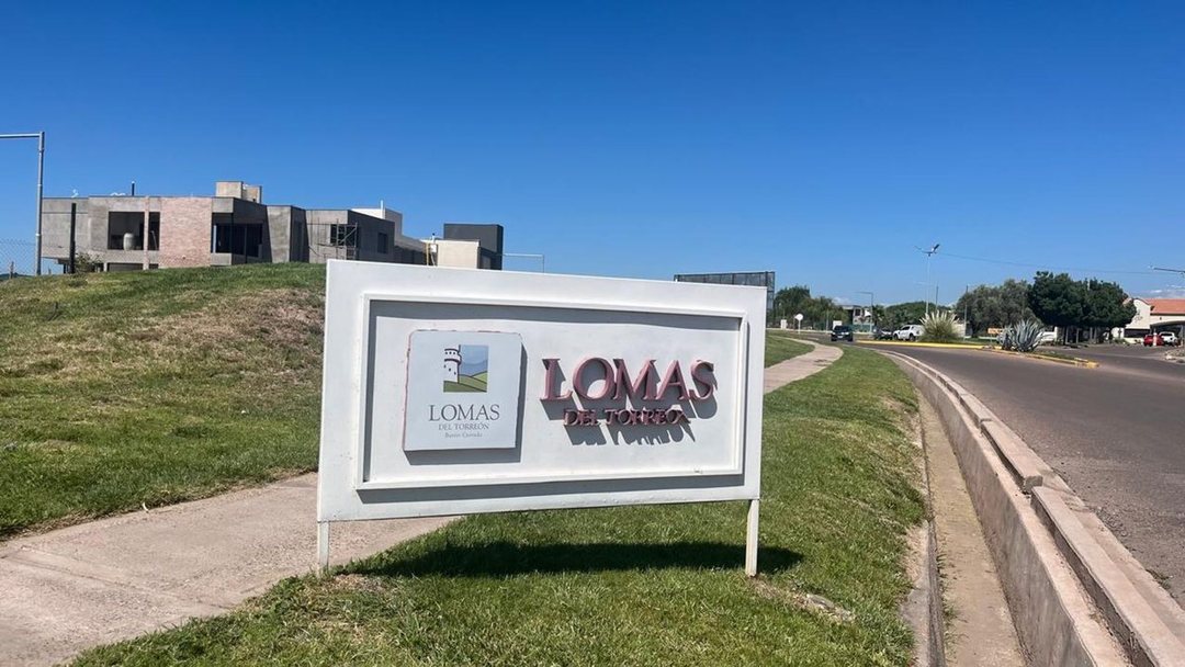 VENTA LOTE EN " LOMAS DEL TORREON "