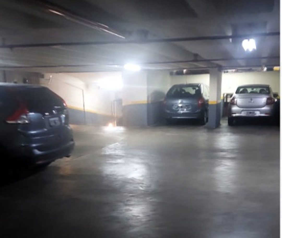 Cochera   DOBLE para 2 AUTOS Ayacucho 900