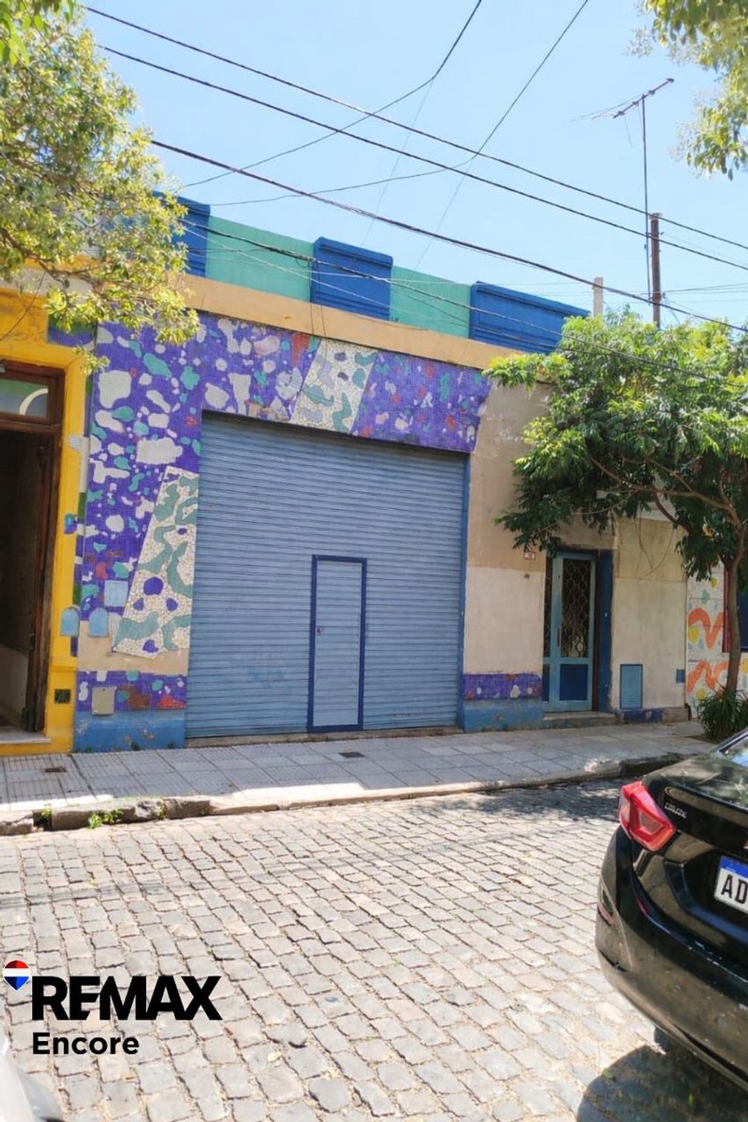 En venta casa con local a refaccionar en Barracas