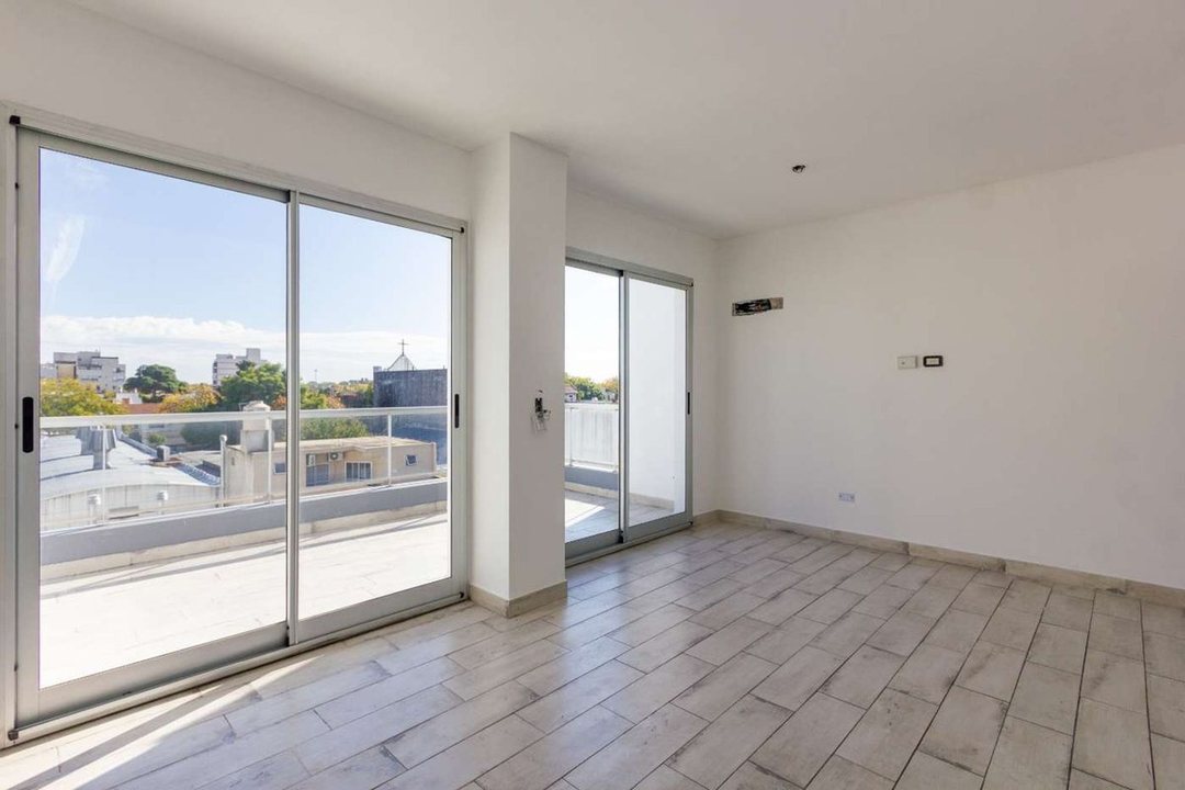 VENTA DEPARTAMENTO 2 AMBIENTES, TERRAZA y PARRILLA