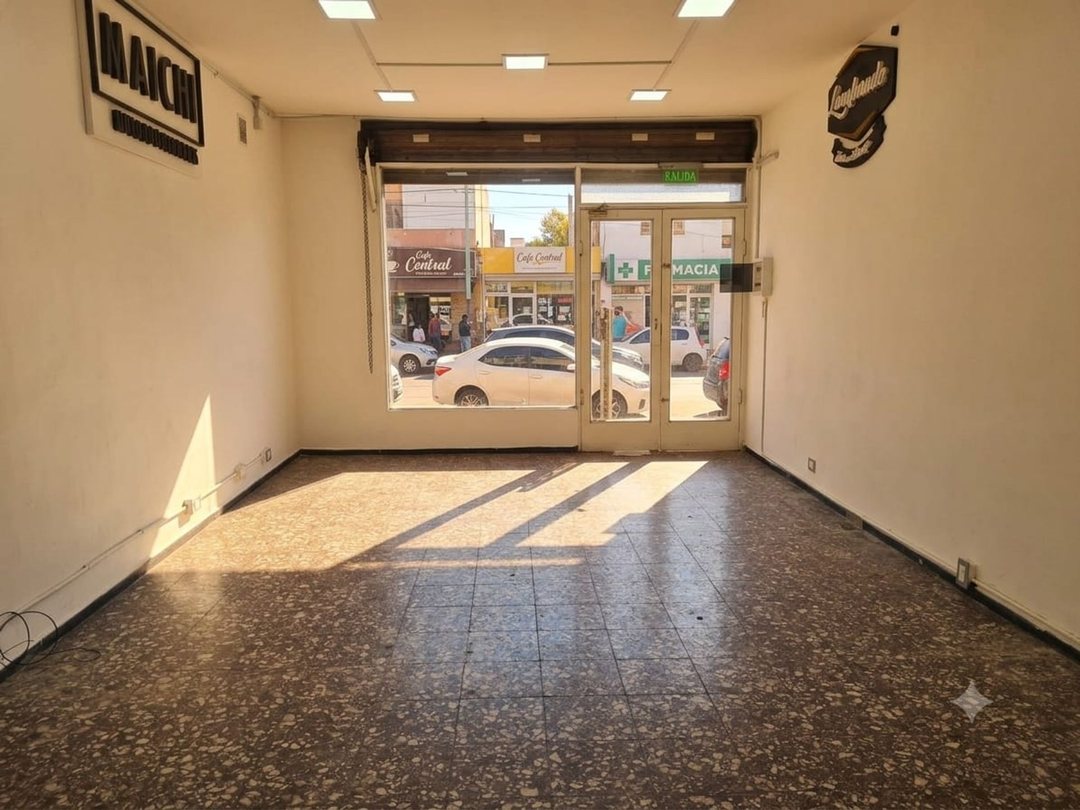 ALQUILER LOCAL COMERCIAL FRENTE A CARREFOUR G CRUZ