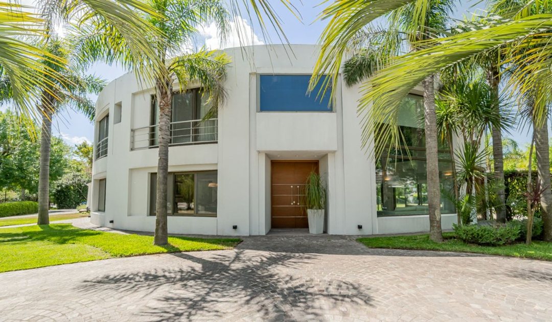 Casa en Venta 6 ambientes en Barrio Septiembre