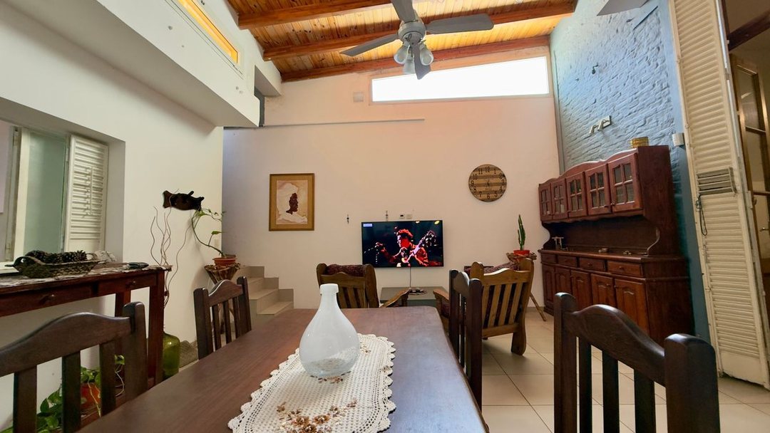 CASA DE PASILLO EN VENTA 3 DORM BARRIO MARTIN
