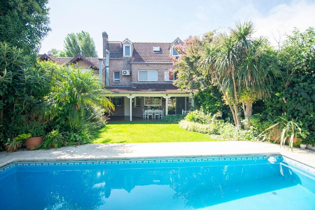CASA EN VENTA BARRIO LA MERCED