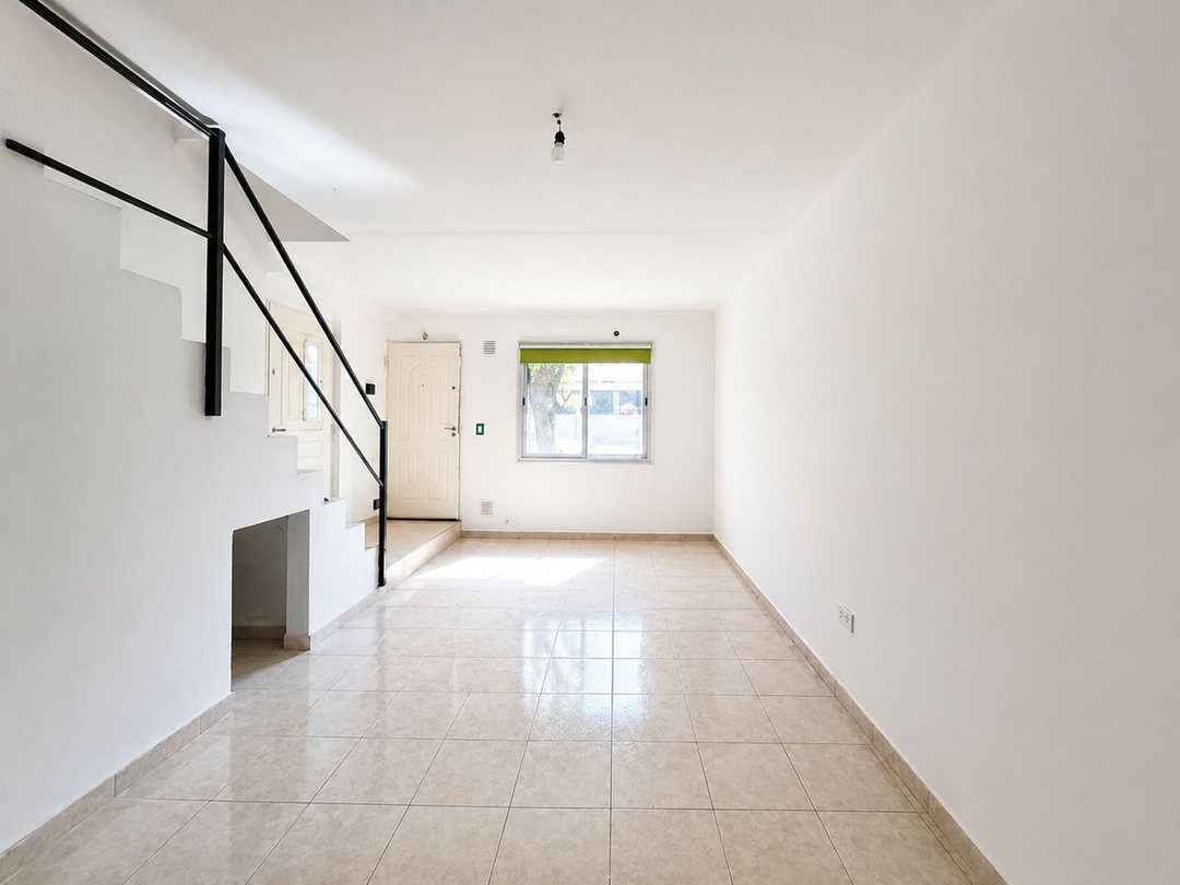VENTA PH  3 AMBIENTES COCHERA SARANDI AVELLANEDA