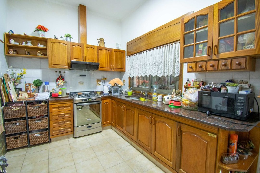 CASA EN VENTA 4 DORMITORIOS ZONA SUR