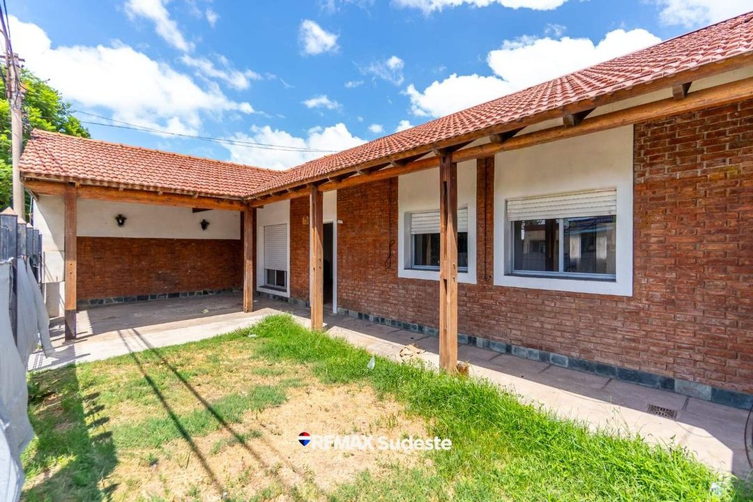 Venta casa Apta Credito 4 Dormitorios