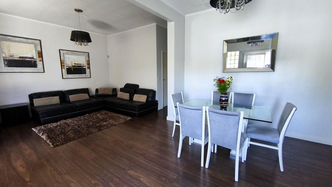 VENTA CASA IMPECABLE 3 AMB MAS GALPON EN LANUS