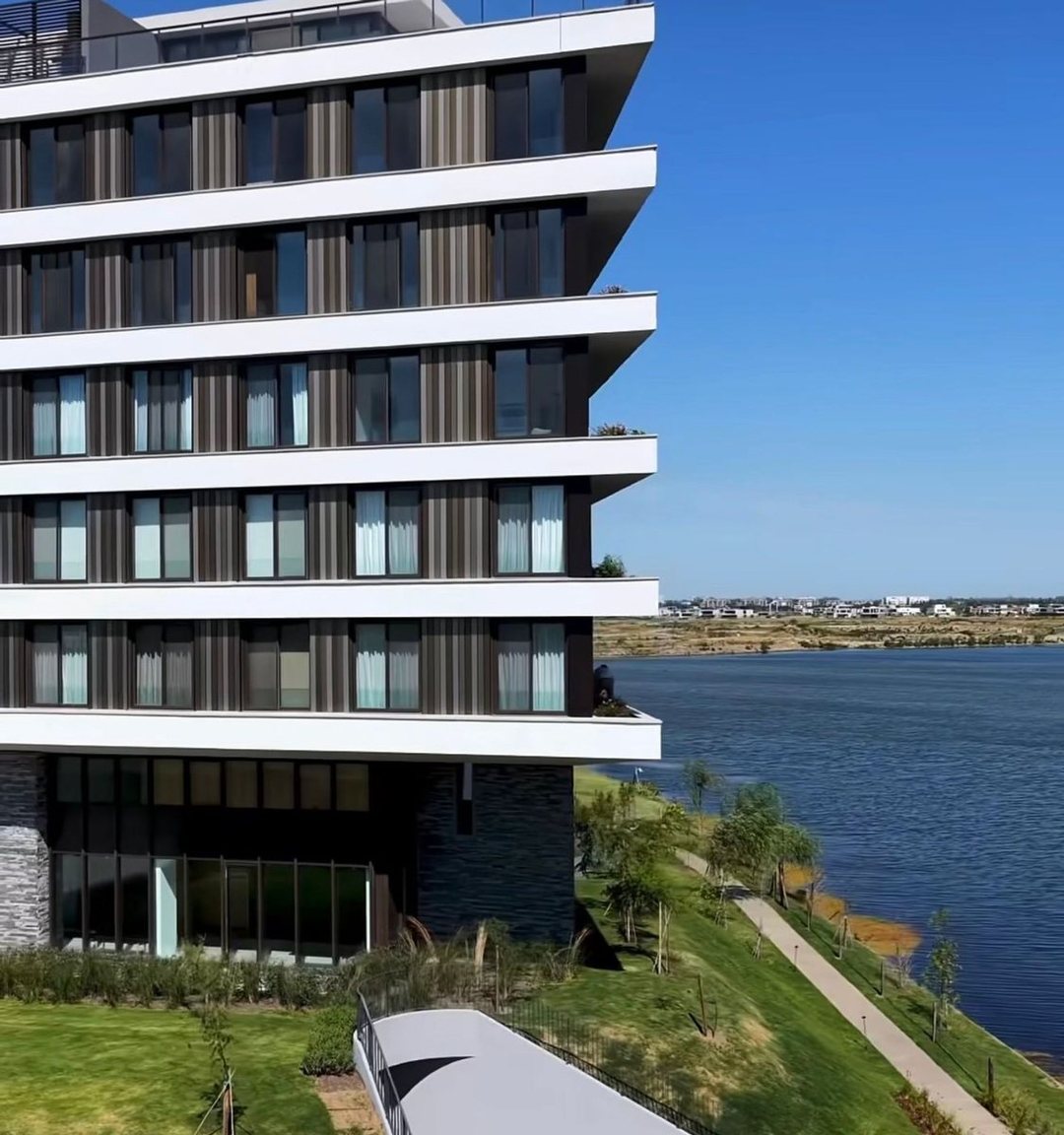 VENTA 3 AMBIENTES LUJO EN OCEANA NORDELTA AL LAGO