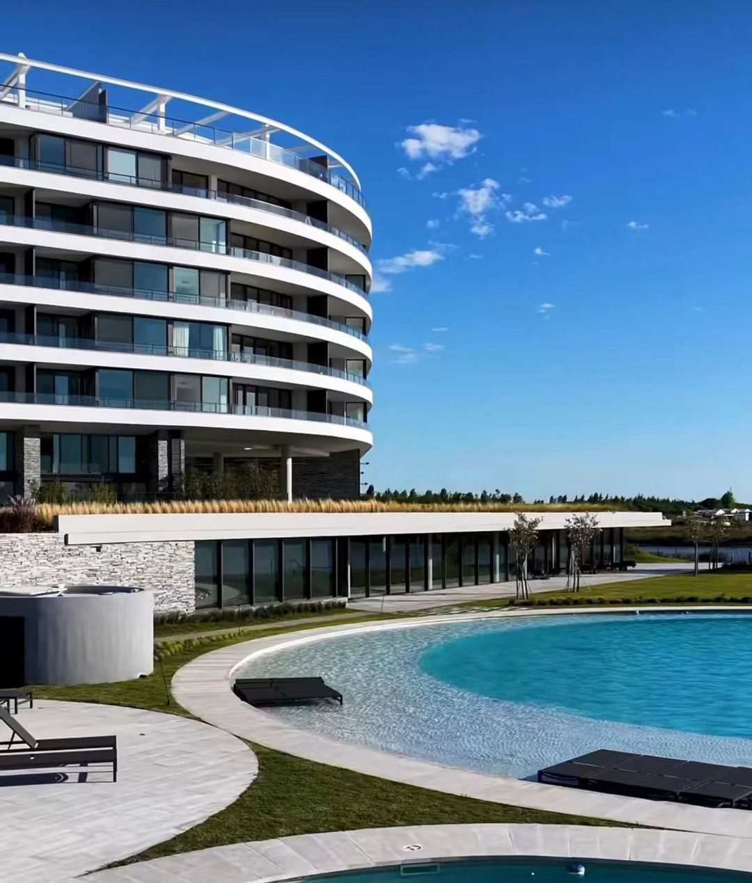 VENTA 2 AMBIENTES LUJO EN OCEANA NORDELTA AL AGUA
