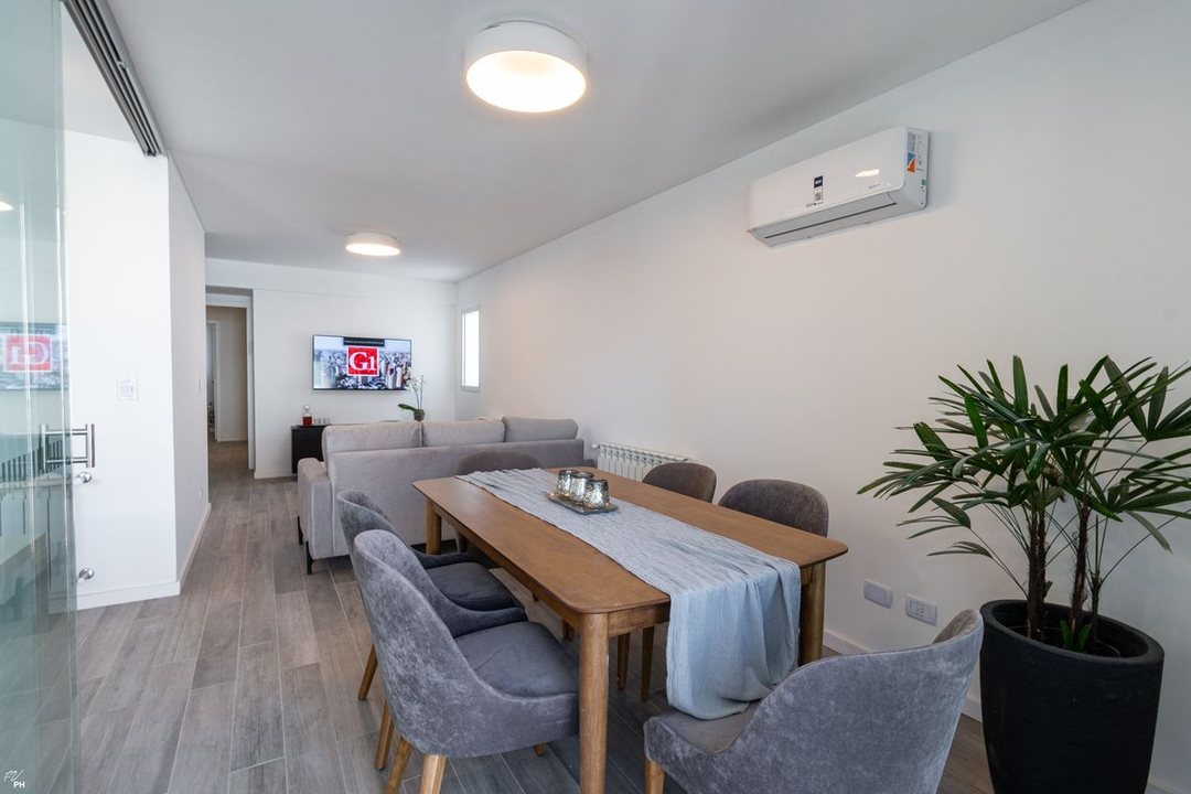 DEPARTAMENTO EN VENTA CENTRO 2 DORMITORIOS BALCÓN
