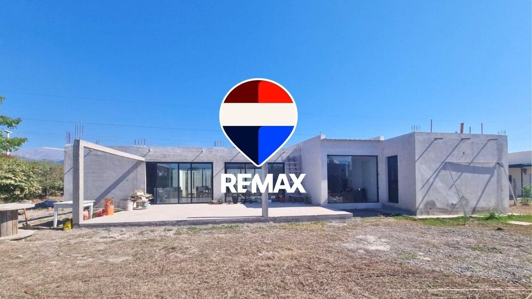CASA 2 DORMITORIOS VENTA  LA FIDELINA 307 M2