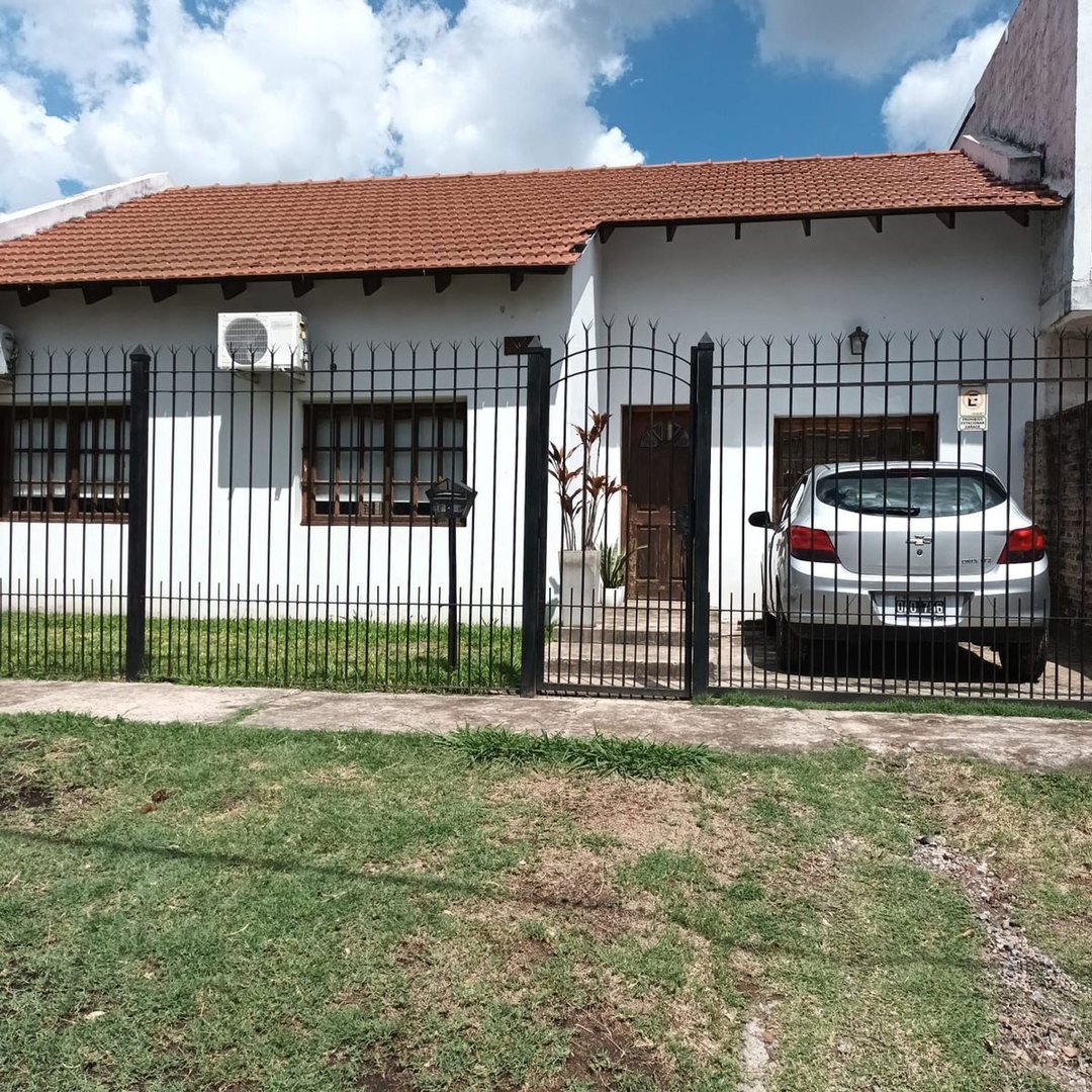 Venta casa 4 ambientes villa celina