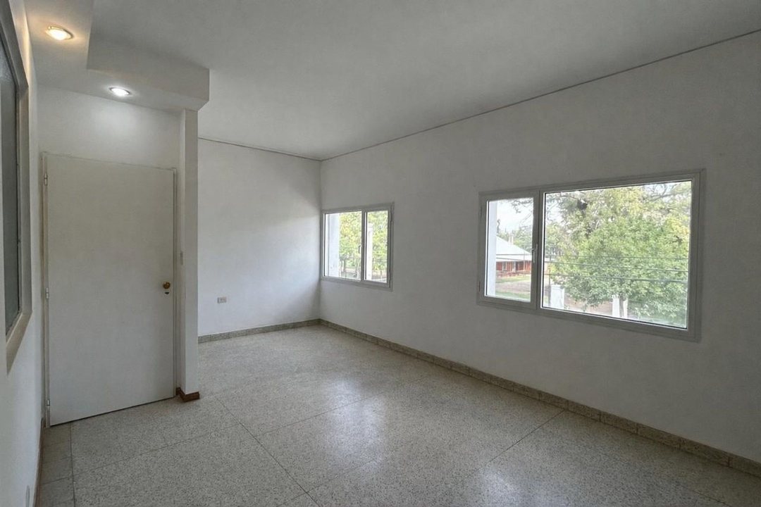 ALQUILER DE OFICINAS CONSULTORIOS, CIPOLLETTI