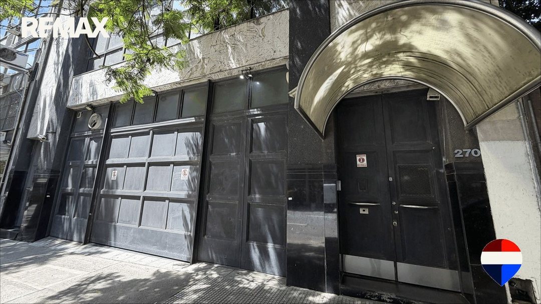OFICINAS, DEPÓSITO Y COCHERAS EN BLOQUE SAN TELMO