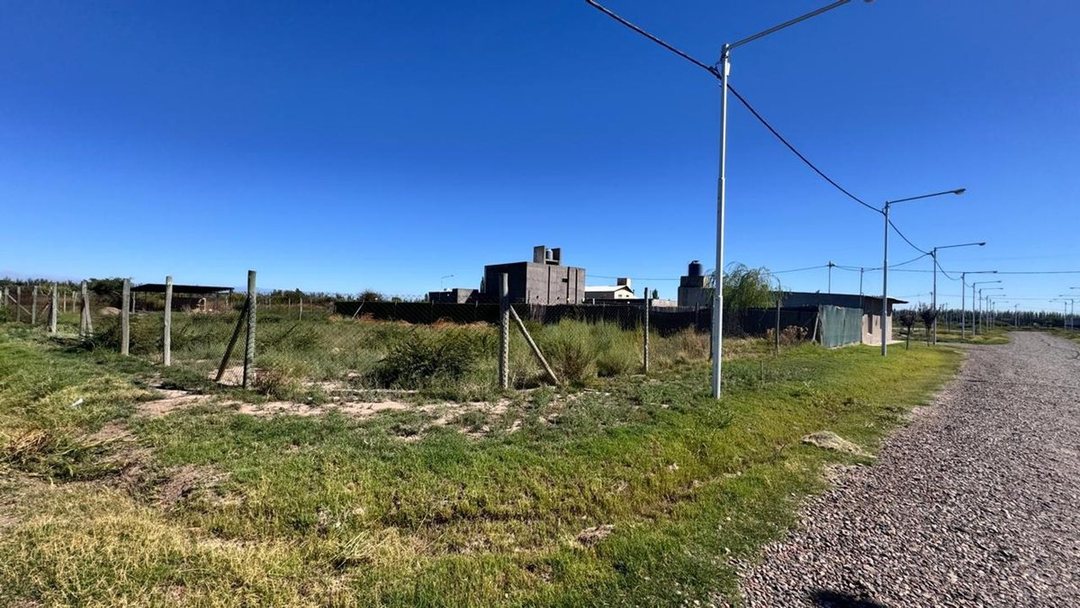 TERRENO EN VENTA 694 M² RIVADAVIA