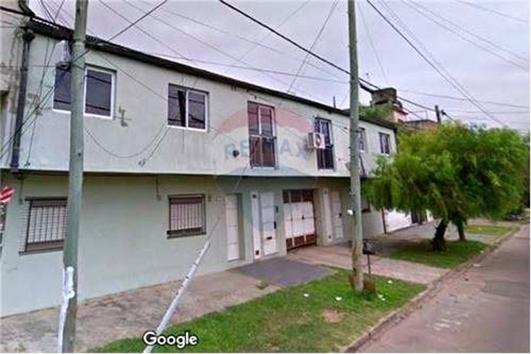 VENTA GARAJE Y DEPARTAMENTO CASEROS  FINANCIACION