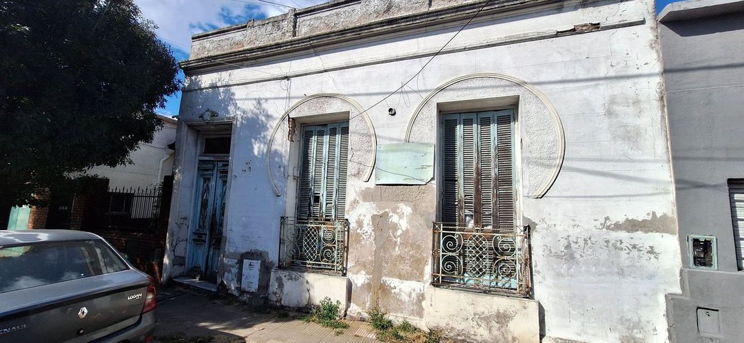 VENTA LOTE - CASA A DEMOLER O RECICLA - AVELLANEDA