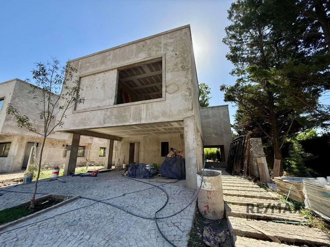 VENTA DE CASA EN BARRIO LOS OLIVOS II