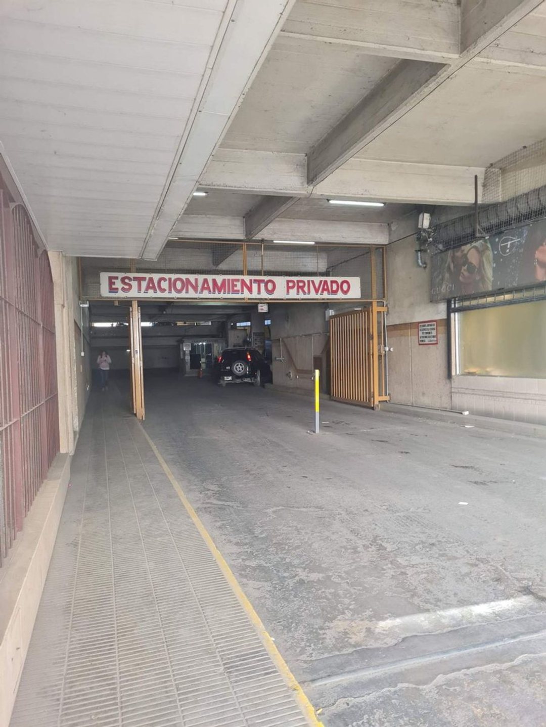 COCHERA CENTRICA AMPLIA
