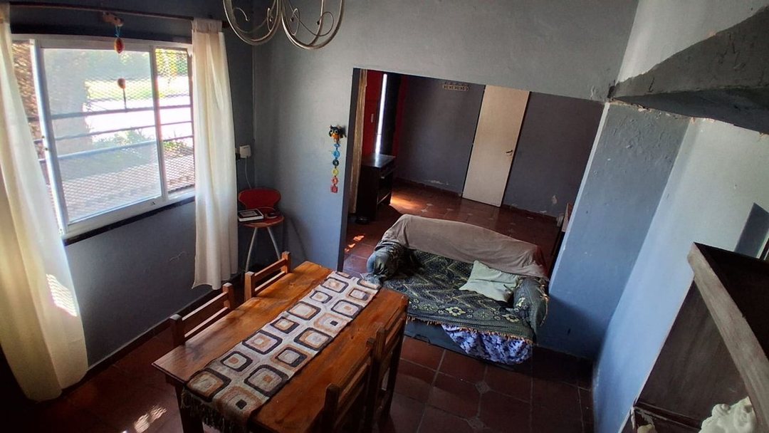 VENTA  CASA 5 AMBIENTES MERLO