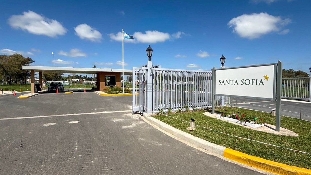 LOTE EN VENTA EN B° SANTA SOFIA (PILAR DEL ESTE)
