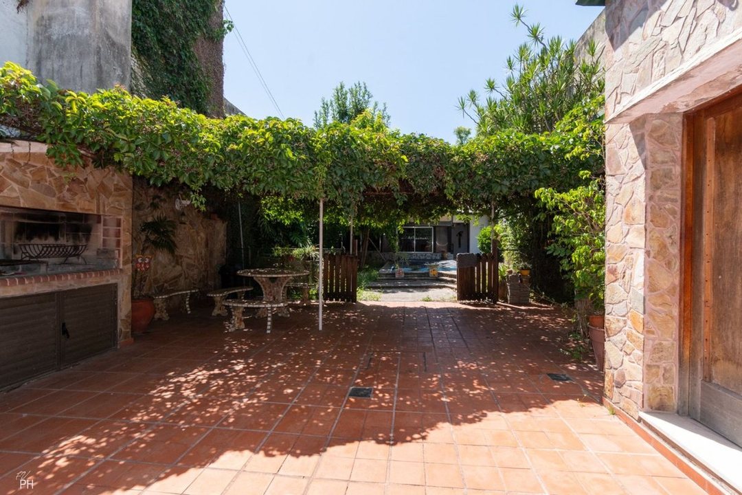 CASA EN VENTA REP DE LA SEXTA TRES DORMITORIOS
