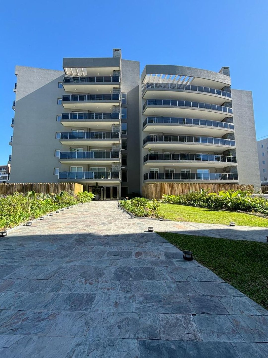 VENTA DEPARTAMENTO 2 AMBIENTES NORDELTA COCHERA